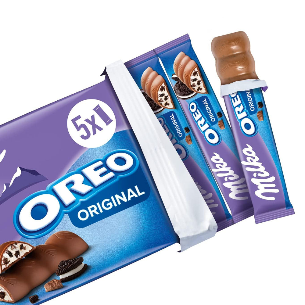 Batoane Milka & OREO – Ciocolată cu lapte alpină cu bucăți crocante de biscuiți OREO în cremă de lapte – 13 x 185g