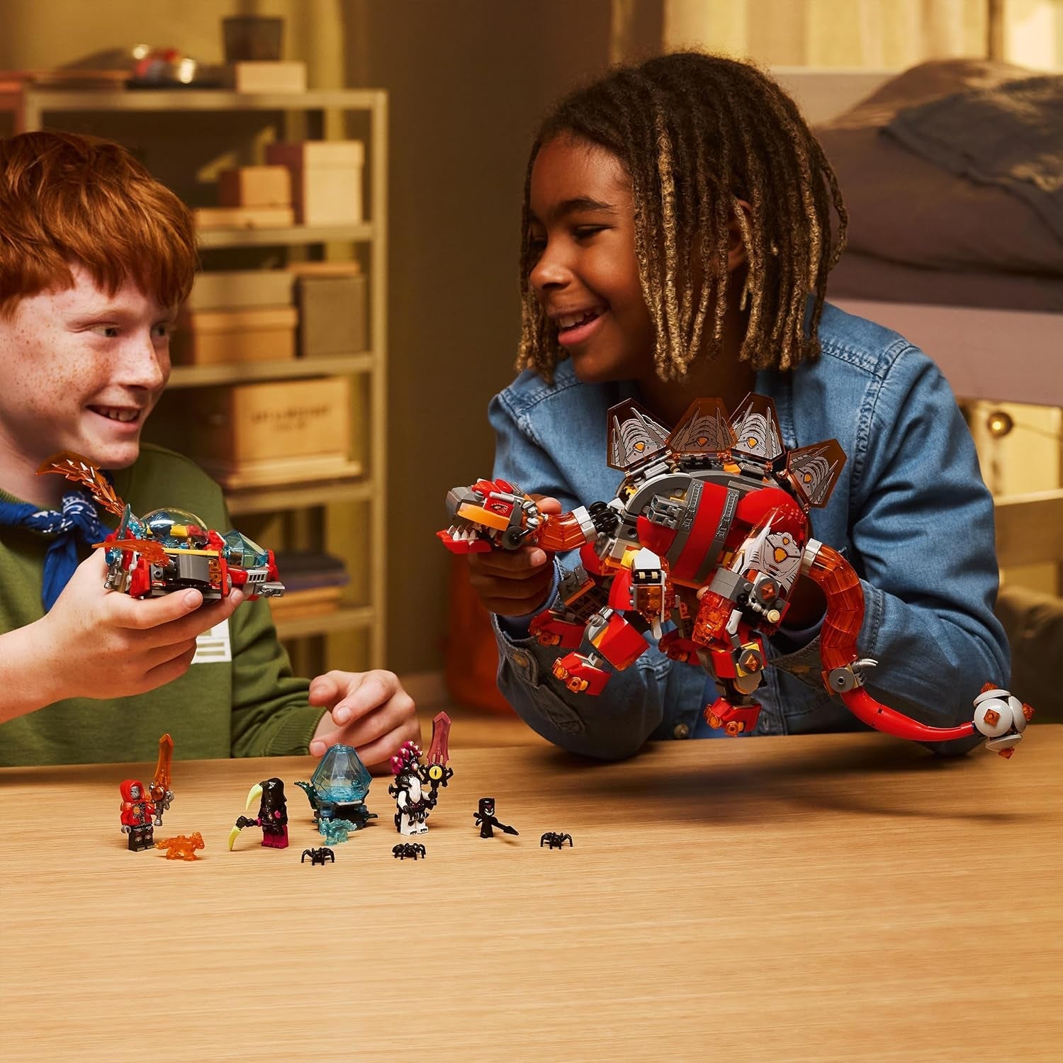 LEGO DREAMZzz 2in1 Dino-Düsenflieger - Dinosaurier Spielzeug verwandelbar in Stegosaurus - inkl. 4 Minifiguren und 2 sammelbaren Schatz-Kreaturen - Geschenk für Jungen ab 9 Jahren - 71514