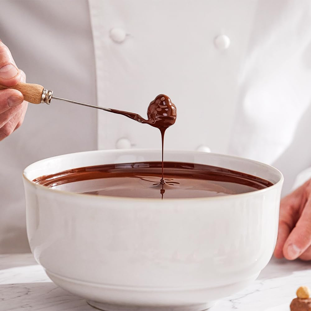 Ciocolate cu umplutură de ciocolată cu lapte și alune, cutie 200g