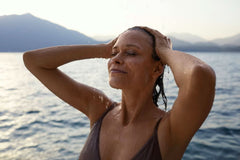 Kneipp Aroma, gel de duș aromat cu extracte naturale de albăstrele, malva și ulei hrănitor natural, 200 ml Duș și baie Naty Shop