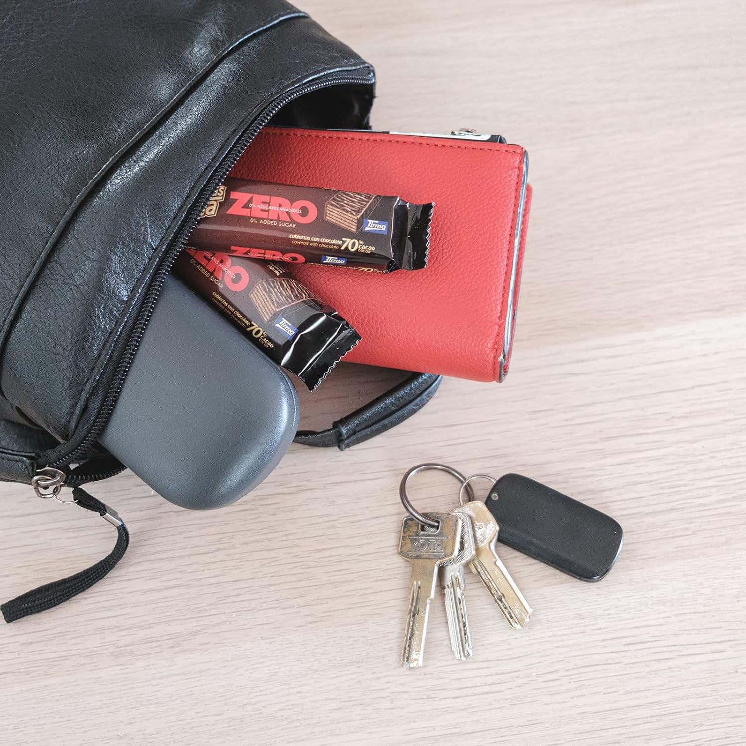 Napolitane cu ciocolată neagră Tirma 70% cacao | Fără zahăr adăugat | Potrivite pentru dietele keto | Conținut scăzut de carbohidrați | Pentru diabetici | Pachet multiplu de napolitane cu ciocolată | 3 bucăți | 64,5 g