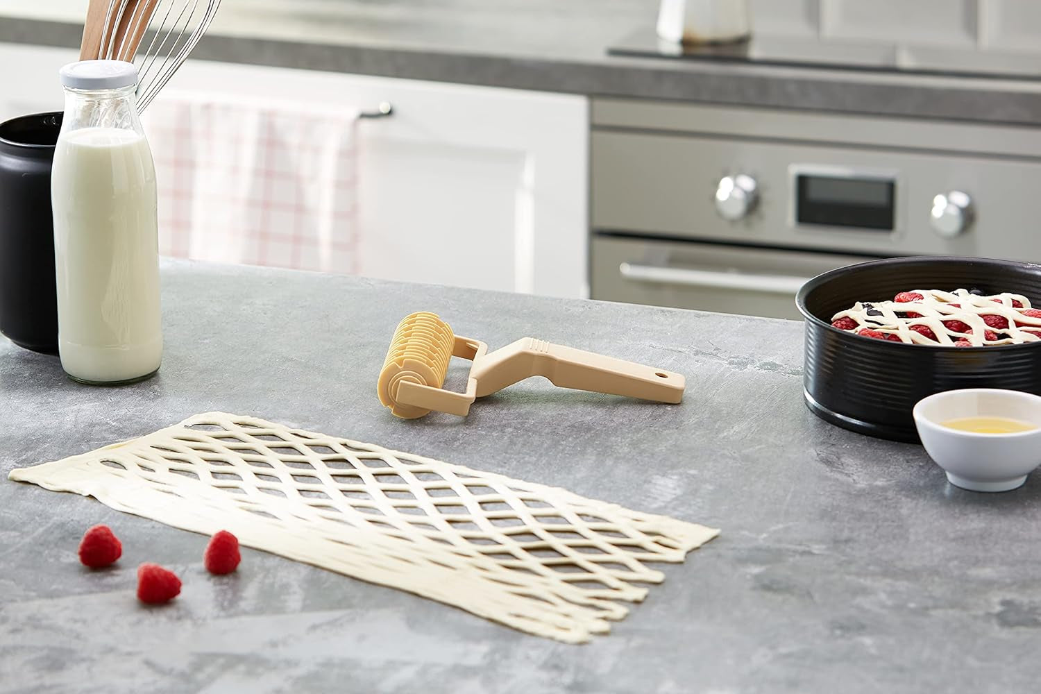 Silikomart | Decorațiune pentru tort din policarbonat, culoare bej, dimensiuni 115 x 40 x 165 mm