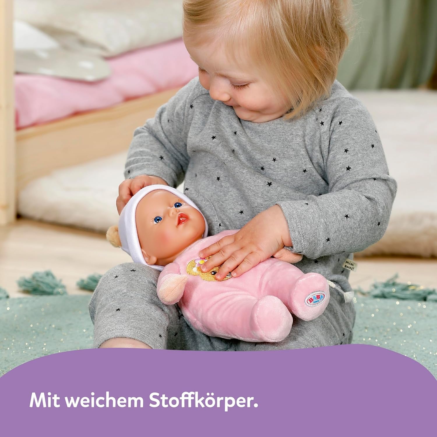 Păpușă moale Baby Born Rosie 30 cm cu 6 sunete și biberon, roz