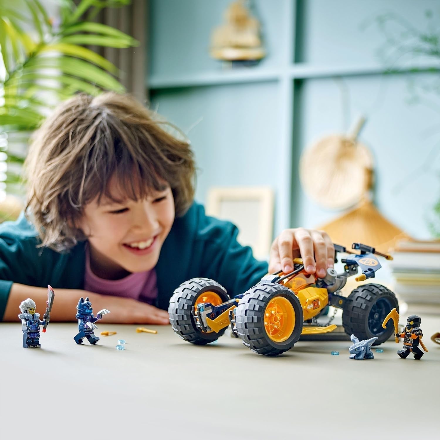 LEGO NINJAGO Arin's Ninja Off-Road Buggy, jucărie ninja cu mașină, dragon și 4 mini figurine, set de aventură cu model Buggy pentru copii, cadou de ziua de naștere pentru băieți și fete de la 7 ani 71811 Seturi de constructie Besuche den LEGO-Store