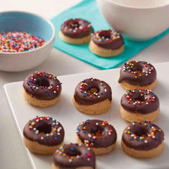 Wilton Donut-Backform Mit 12 Mulden Donutform, Hochwertige Donut Backform Mit Antihaftbeschichtung Für 12 Mini-Donuts, Spülmaschinenfest Matrite si tavi pentru copt Naty Shop