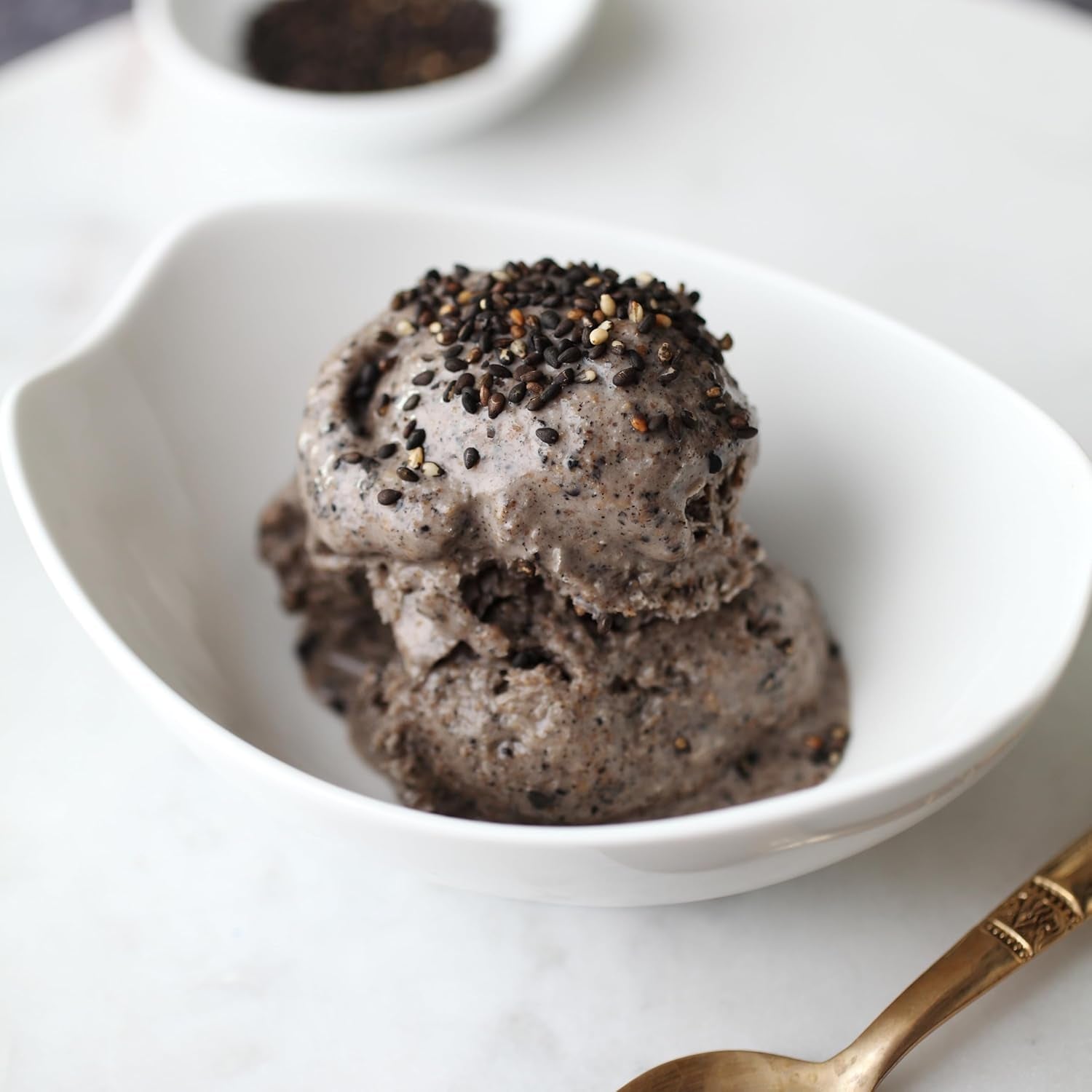 - Gerösteter schwarzer Sesam 150g | Ballaststoffreich | Proteinquelle | vegan | Reiches Aroma | Antioxidantien | Einfach streuen