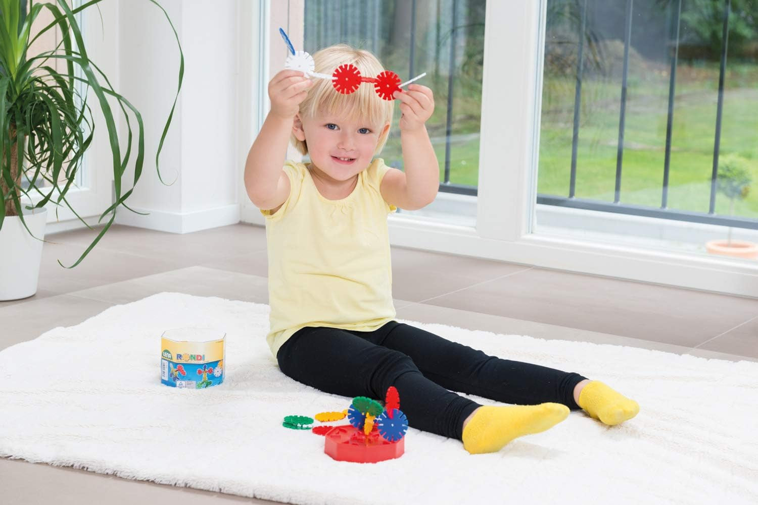 Lena 35946 Steckspiel Rondi 45 in Baudose, 55 Teile in bunten Farben, ca. 45 mm, 3 Jahre to 10 Jahr, Konstruktionsspielzeug mit Steckteilen, Mehrfarbig