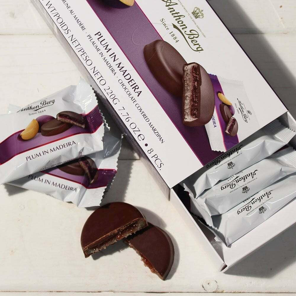 Prună în Madeira – 220 g – Specialitate de marțipan cu fructe și alcool – 8 monede de ciocolată neagră cu jeleu de prune și vin de Madeira – Idee de cadou