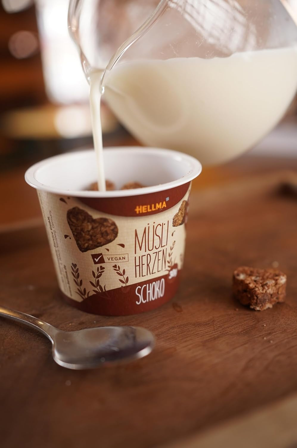 HELLMA Inimioare cu Muesli și Ciocolată - 18 porții, câte 30 g fiecare - Fulgi de ovăz acoperiți cu ciocolată în formă de inimă, pahare la pachet