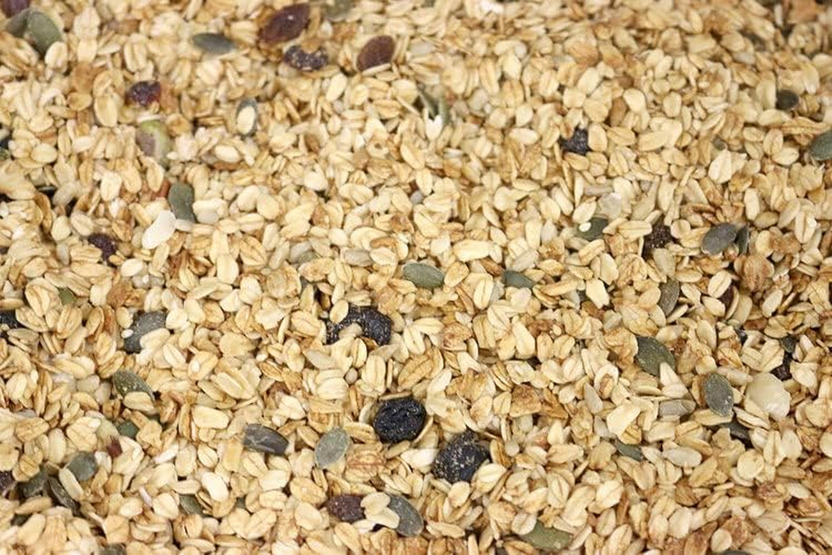 Muesli Deluxe Wholefood Earth - Un amestec de fulgi cu fructe uscate, nuci și semințe 1 kg | Fără OMG | Bogat în fibre