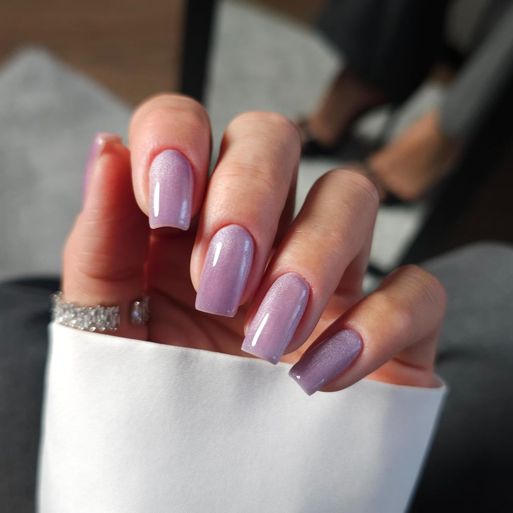 Oja UV Semilac 664 Lilac Gloss 7 ml – Efect Cat Eye, Reflexii unice cu instrument magnetic – Colecția Gloss Gala