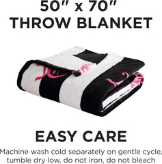 Juicy Couture Cabana Plush Throw Blanket, 127.7 X 178.8 Cm, pătură de lux din microfibră de pluș pentru confort maxim și căldură confortabilă Paturi si Cuverturi Juicy Couture