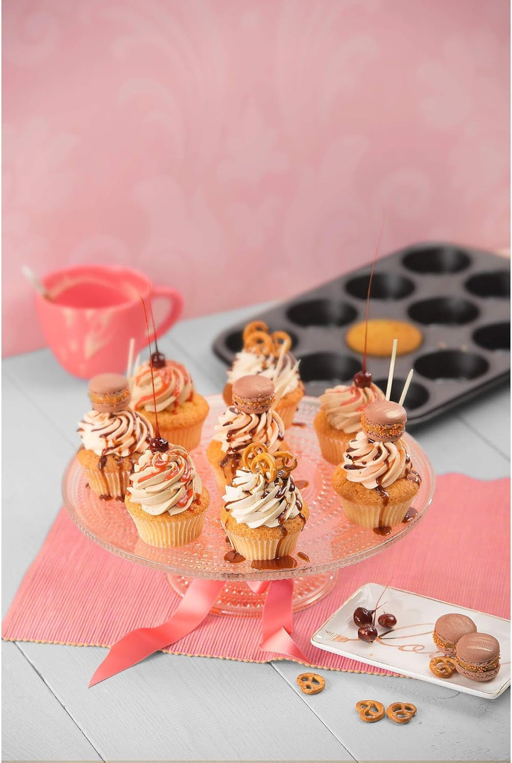 Kaiser Classic Tarteform Mit Hebeboden 28 Cm, Quicheform Antihaftbeschichtet & Inspiration Muffinform Blech Für 12 Muffins, Muffin Backblech 38 X 27 Cm, Beschichtet, Standardgröße Matrite si tavi pentru copt Naty Shop