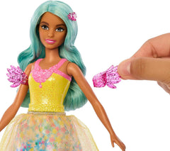 Barbie Ein Verborgener Zauber - Teresa Puppe mit märchenhaftem Outfit, gewelltes Haar und Kamm für Frisierspaß, für Kinder ab 3 Jahren, HLC36