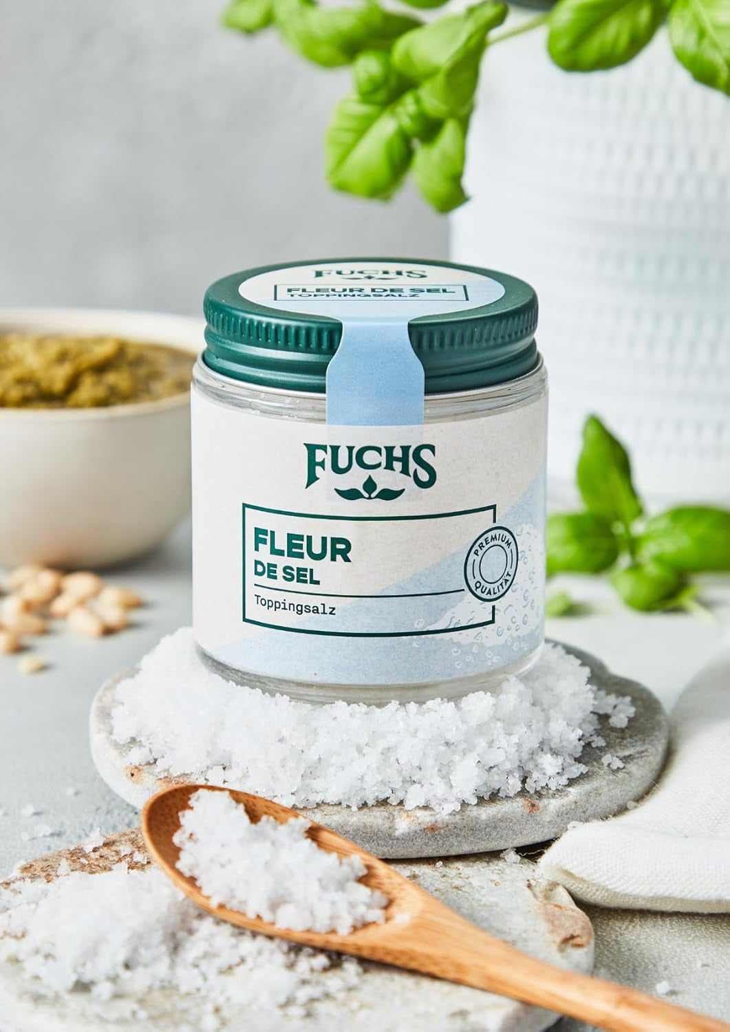 Fuchs Gewürze - Fleur de Sel | Edles Toppingsalz für Spargel, Meeresfrüchte und Fisch | Meersalz in Premium-Qualität | 100 g im wiederverschließbaren Gewürzglas