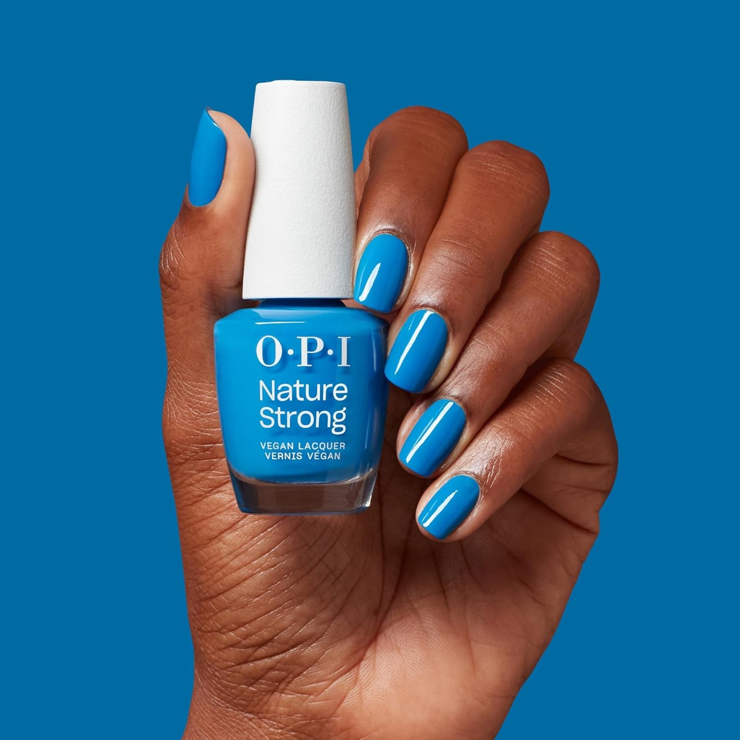 OPI Nature Strong Fresh as a Blue Daisy - Oja Albastră – Strălucire Intensă și Rezistență de 7 Zile | Culoare de Lungă Durată pentru Unghiile Tale | 15 ml