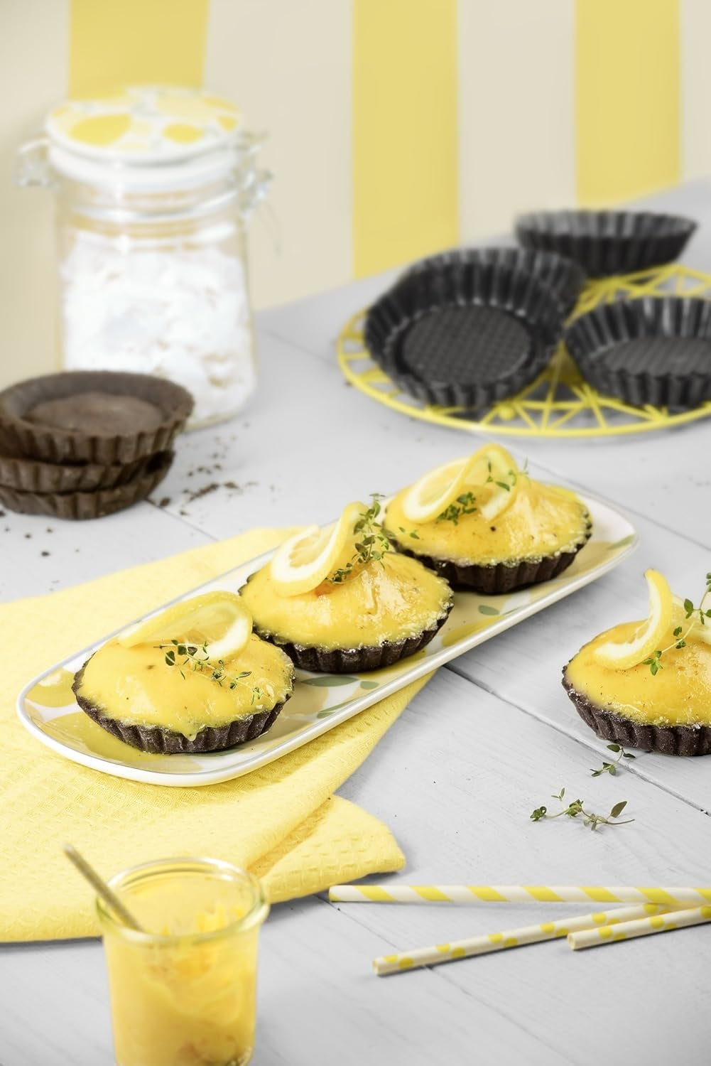 ORIGINAL KAISER Classic plus Obstbodenform 28 Cm, 28.4 X 28.4 X 3.5 Cm & Classic Mini Torteletts 6 Stück, Tartelette Förmchen 10 Cm, Tarteform Klein, Tortelettförmchen Antihaftbeschichtet Matrite si tavi pentru copt Naty Shop