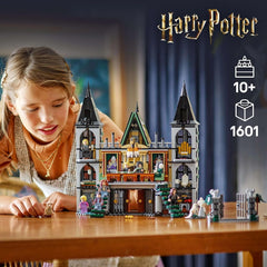 LEGO Harry Potter Malfoy Family Country Estate, jucărie fantastică de colecționat și expus, cadou pentru băieți, fete și fani ai lumii vrăjitorilor, idee de cadou cu 9 minifigurine 76453 Seturi de constructie Besuche den LEGO-Store