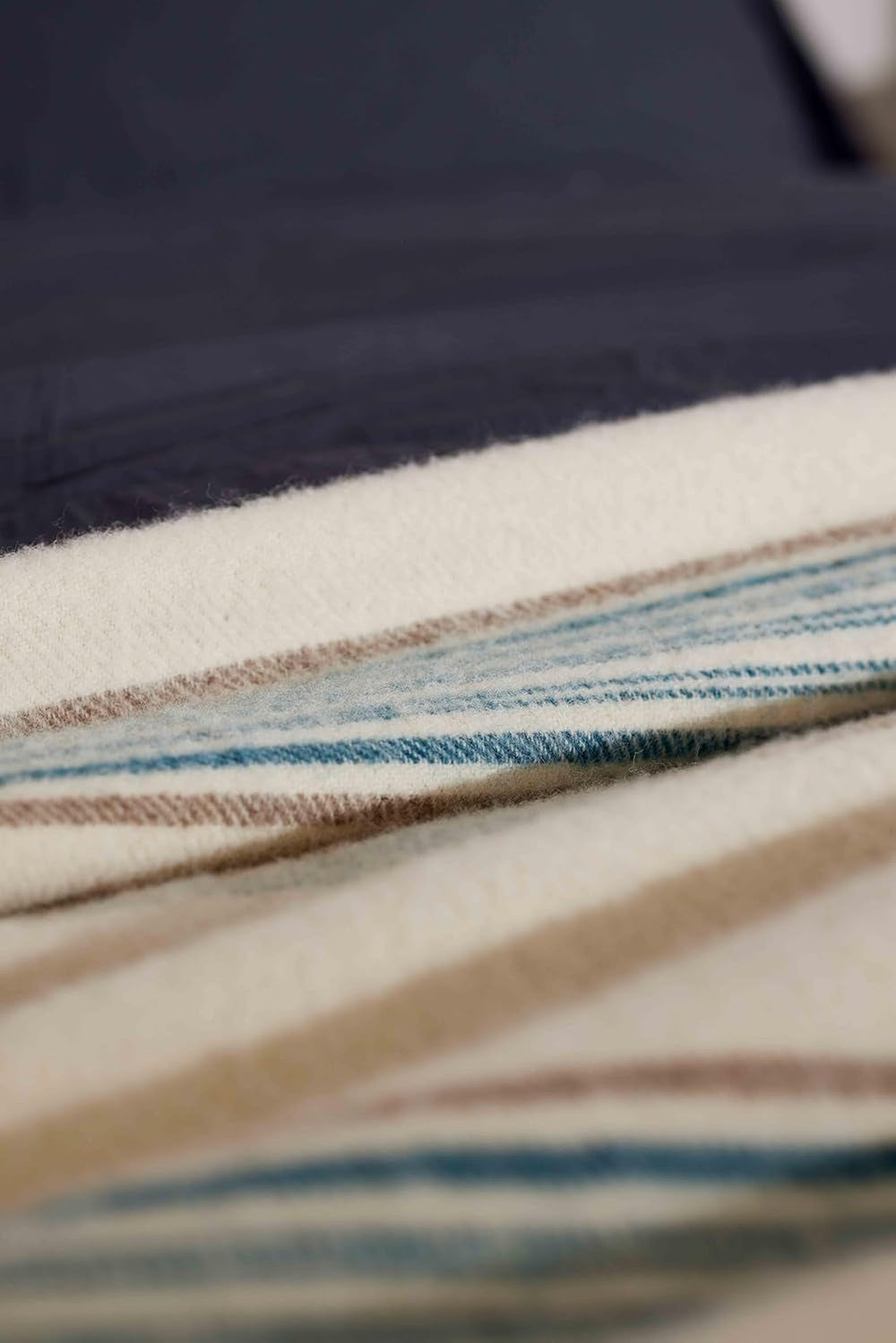 Toison D'Or Angle, 220 X 240 Cm, Bleached/Bizet/Cedre Plapumi si pilote Naty Shop