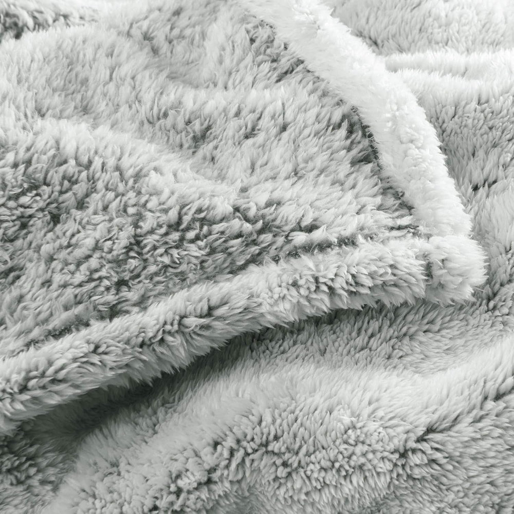 Aqua-Textil Fluffy cuddly pătură 150 X 200 Cm Gri Alb Melange Plush TV pătură Bedspread Sherpa Fleece Oeko-Tex Ottawa Paturi si Cuverturi Besuche den aqua-textil-Store
