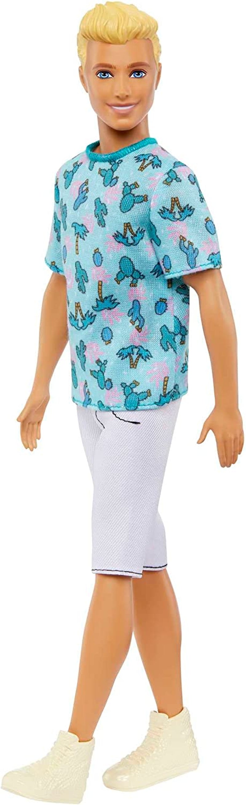 Păpușă Barbie Ken Fashionistas - tricou cu imprimeu de cactus și palmier, pantaloni scurți albi și adidași, perfect pentru aventuri cu prietenii și plimbări prin oraș, pentru copii de la 3 ani în sus, HJT10 Papusi Naty Shop