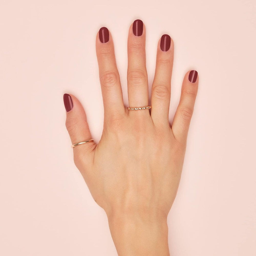 Oja semipermanentă Milano Professional, nr. 21 Burgundy, efect de volumizare, de lungă durată, pentru unghii intense și lucioase, 4,5 ml