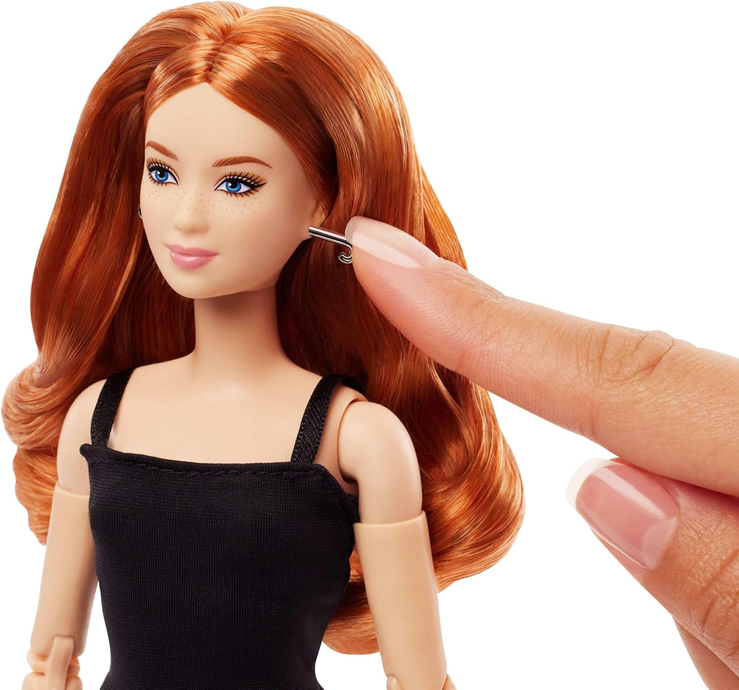 Barbie Basics-Modell 4, Sammlerpuppe mit roten Locken, schwarzem Minikleid und Stiefeln, Mode in universeller Passform, beweglichem zierlichen Körper und austauschbarem Kopf, JBH74