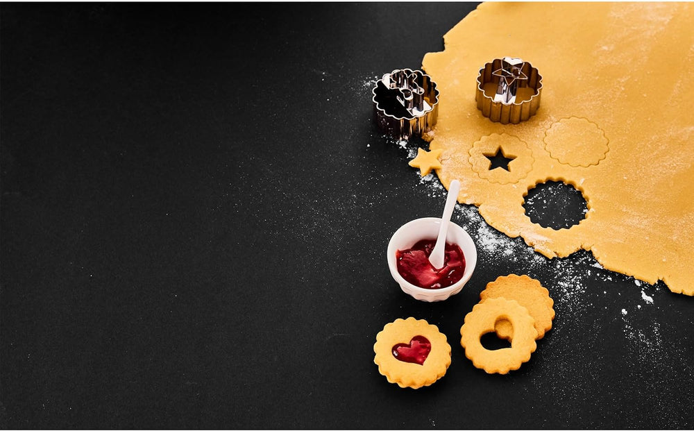 Birkmann, formă de biscuiți Linzer cu 3 găuri, pentru decuparea și decorarea biscuiților, marțipan și fondant, oțel inoxidabil, se poate spăla în mașina de spălat vase, dimensiune: 10 cm…