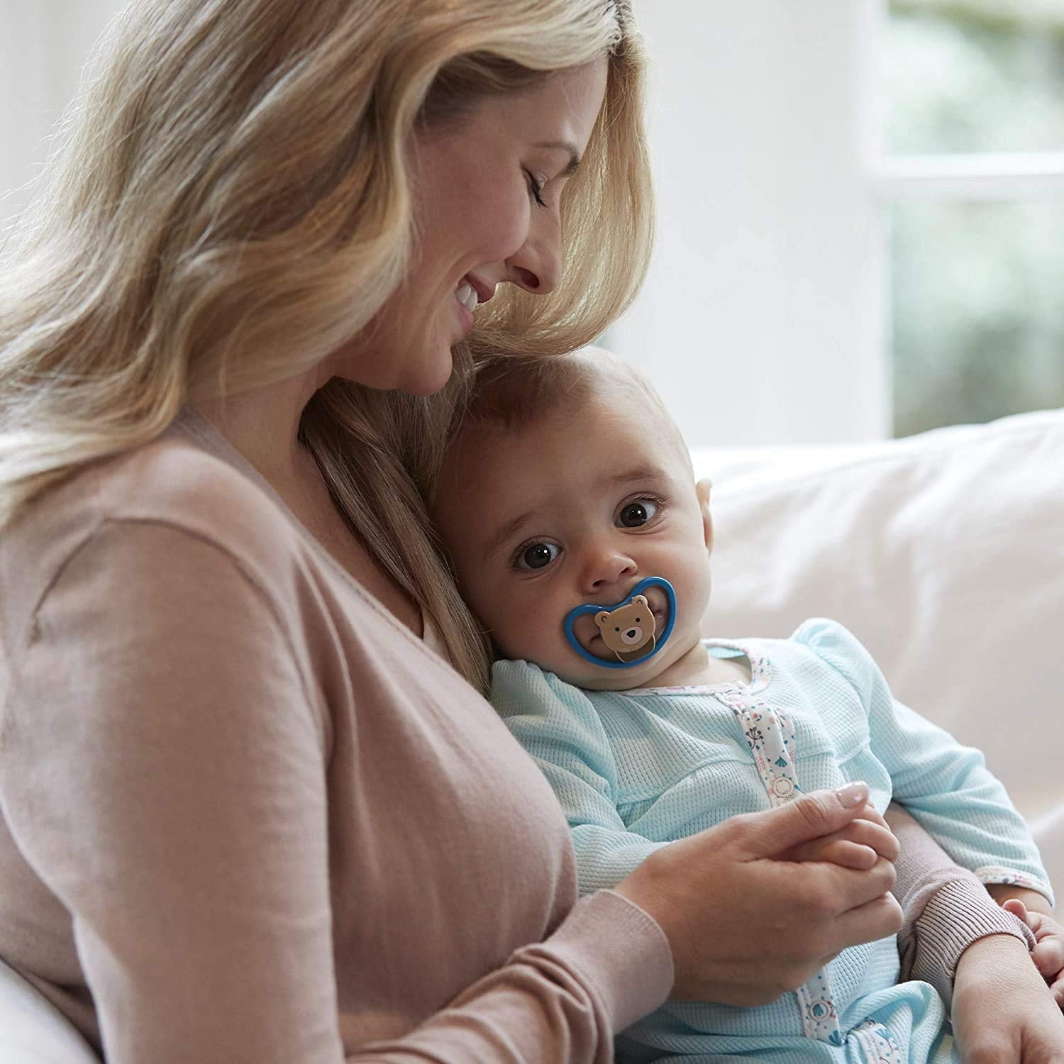 Suzetă NUK Space pentru bebeluși 6-18 luni, suzetă cu deschideri extra mari pentru piele sensibilă, silicon fără BPA, model Zebra, pachet de 2