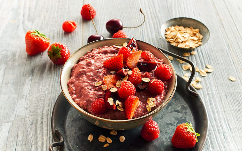 RUF Smoothie Bowl Berry Bunch, gustare pentru micul dejun pe bază de ovăz cu fructe de pădure și semințe de chia, rapid și ușor de preparat, vegan, 1 pungă x 50g (pachet de 3)