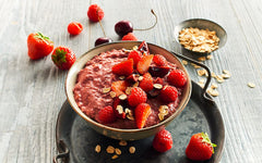 RUF Smoothie Bowl Berry Bunch, gustare pentru micul dejun pe bază de ovăz cu fructe de pădure și semințe de chia, rapid și ușor de preparat, vegan, 1 pungă x 50g (pachet de 3)