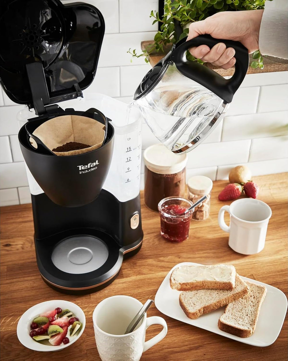 Espressor cu filtru Tefal Includeo, espressor extrem de ușor de utilizat, potrivit pentru dreptaci și stângaci, deschidere automată a capacului, 1,25 l, 10 până la 15 cești, CM533811