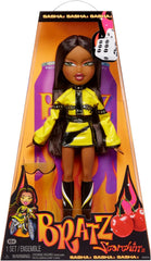 Bratz Scorchin' Sasha - Enthält 1 Modepuppe mit Outfit und Zubehör, Motorsport-Inspirierte Puppen, Niedliches Spielzeug für Mädchen