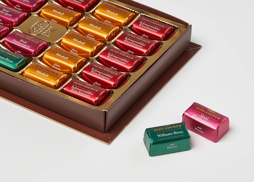 Praline RCP Schladerer, sortiment fin, ciocolată cu lapte și neagră, cu și fără crustă de zahăr, umplutură lichidă, conține alcool, cadou minunat, 255 g