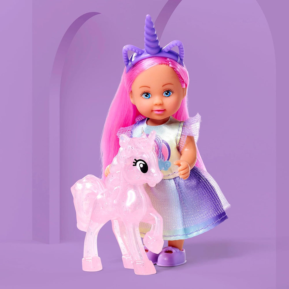 Simba Evi Love Unicorn, o păpușă de joacă care poartă o rochie drăguță de unicorn cu o bentiță asortată, inclusiv un unicorn cu grajd, mere și o sticlă de băut, 12 cm, vârste 3+