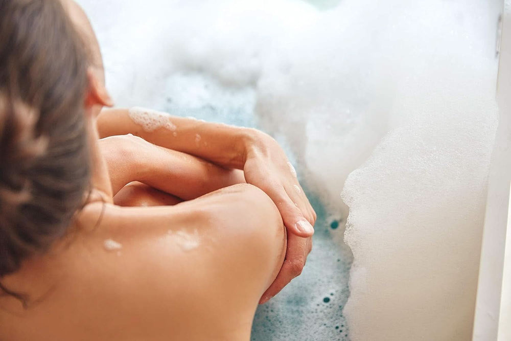 Kneipp Aroma Foam Bath Cold Season, aditiv de baie cu uleiuri esențiale naturale de eucalipt și mentă, 400 ml Duș și baie Naty Shop