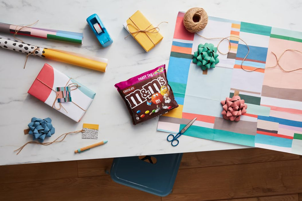 Pachet mare de ciocolată M&M's, Linte crocantă cu ciocolată și glazură colorată de zahăr, Mix pentru petreceri, 1 x 800 g, Bomboane cu tematică de fotbal american