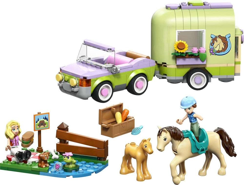 LEGO Friends Pferd und Fohlen mit Pferdeanhänger - Pferde Spielset mit Pflegezubehör, 4 Tierfiguren, Auto & 2 Mini Puppen - Geschenkidee zum Geburtstag für Mädchen ab 7 Jahren - 42695