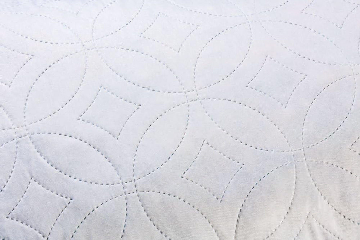 V.I.P. Very Important Pillow V.I.P. Pernă cu fulgi de memorie, alb, pernă 45 X 75 cm, copertă matlasată din poliester, foarte respirabilă, moale, fabricată în Italia Perne standard Naty Shop