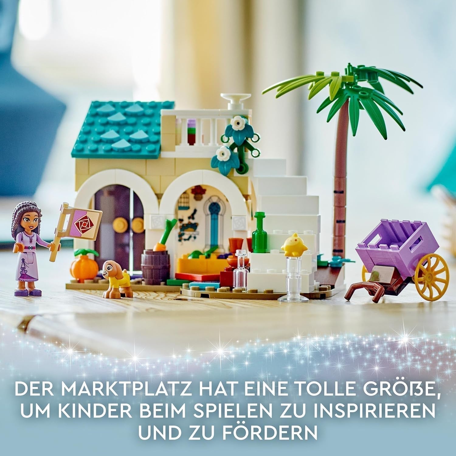 LEGO 43223 Disney Wish Asha în orașul Rosas, set de film Wish cu piață, mini păpușă Asha, Valentino ca capră de jucărie și figuri de stele, cadou pentru copii de la 6 ani, fete și băieți Seturi de constructie Besuche den LEGO-Store