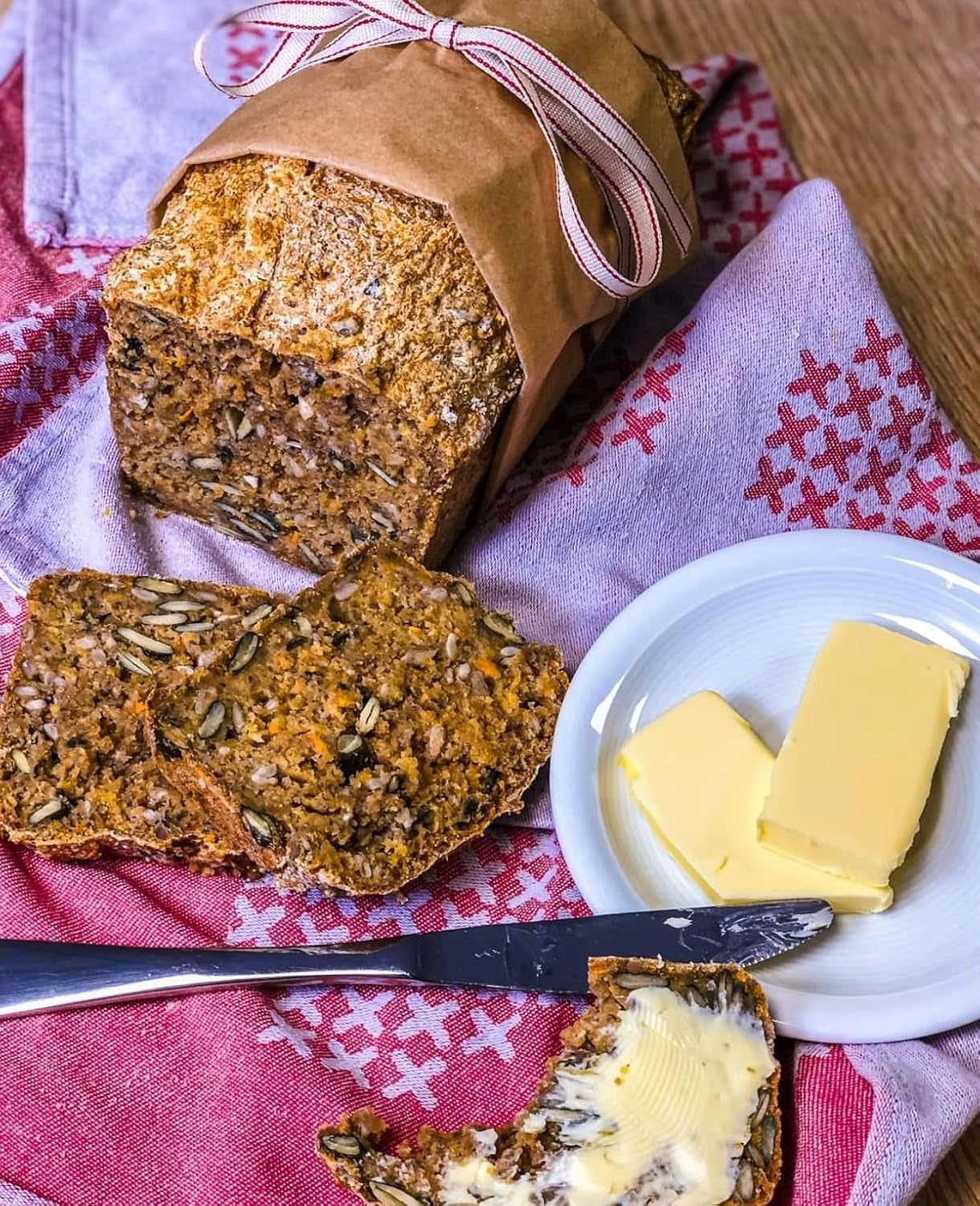 RUF Sonnenblumen Brot, Nur Wasser Hinzufügen, Brotbackmischung Mit Sonnenblumenkernen, Brotteigmischung Mit Roggen-Sauerteig Und Hefe Für Sonnenblumenkernbrot, 1 X 410G Naty Shop