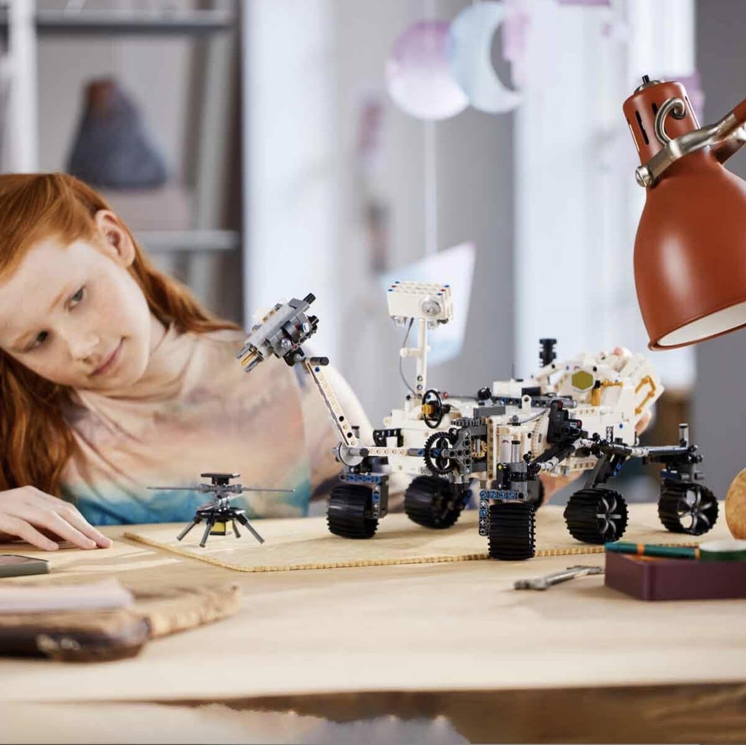 Set de jucării spațiale LEGO 42158 Technic NASA Mars Rover Perserverance cu aplicație Ar, jucărie științifică de construit pentru fete și băieți de la 10 ani în sus Seturi de constructie Besuche den LEGO-Store