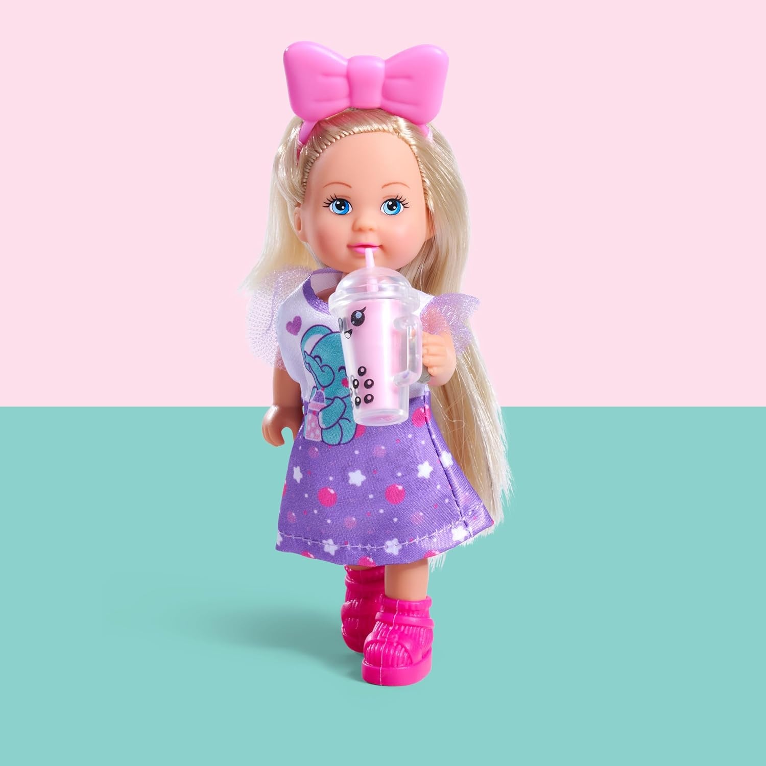 Simba Evi Love Bubble Tea – Puppe (12 cm) im süßen Bubble-Tea-Outfit mit Haarband & Becher, Mode- & Rollenspiel für Kinder ab 3 Jahren