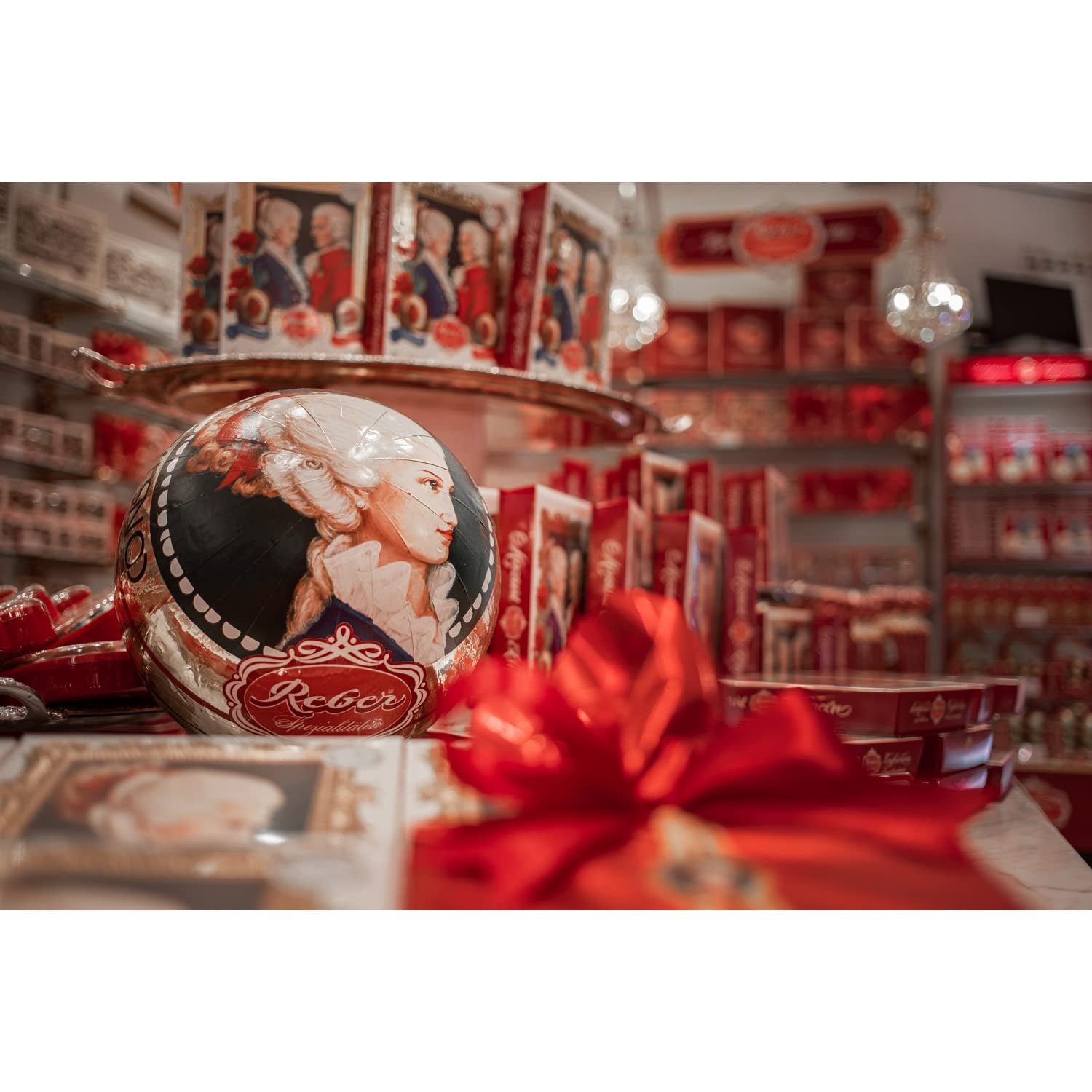 Bile Mozart autentice Reber, ediție de Crăciun, praline de ciocolată neagră, marțipan, nuga, cadou ideal de Crăciun, pachet de 12