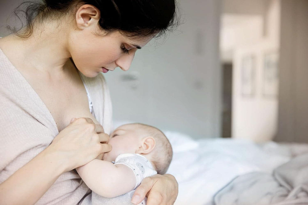 Recipiente pentru lapte matern NIP First Moments 150 ml, 4 bucăți: stivuibile și etanșe Accesorii Hrana si Alaptare Bebe Naty Shop