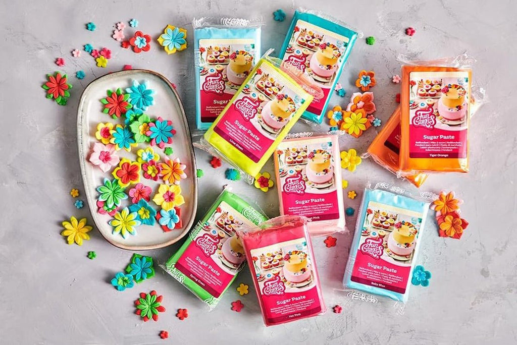 FunCakes Sparkling Gold fondant rulat: ușor de utilizat, neted, flexibil, moale și pliabil, perfect pentru decorarea prăjiturilor, halal, kosher și fără gluten. 250 g Pasta de zahar Naty Shop