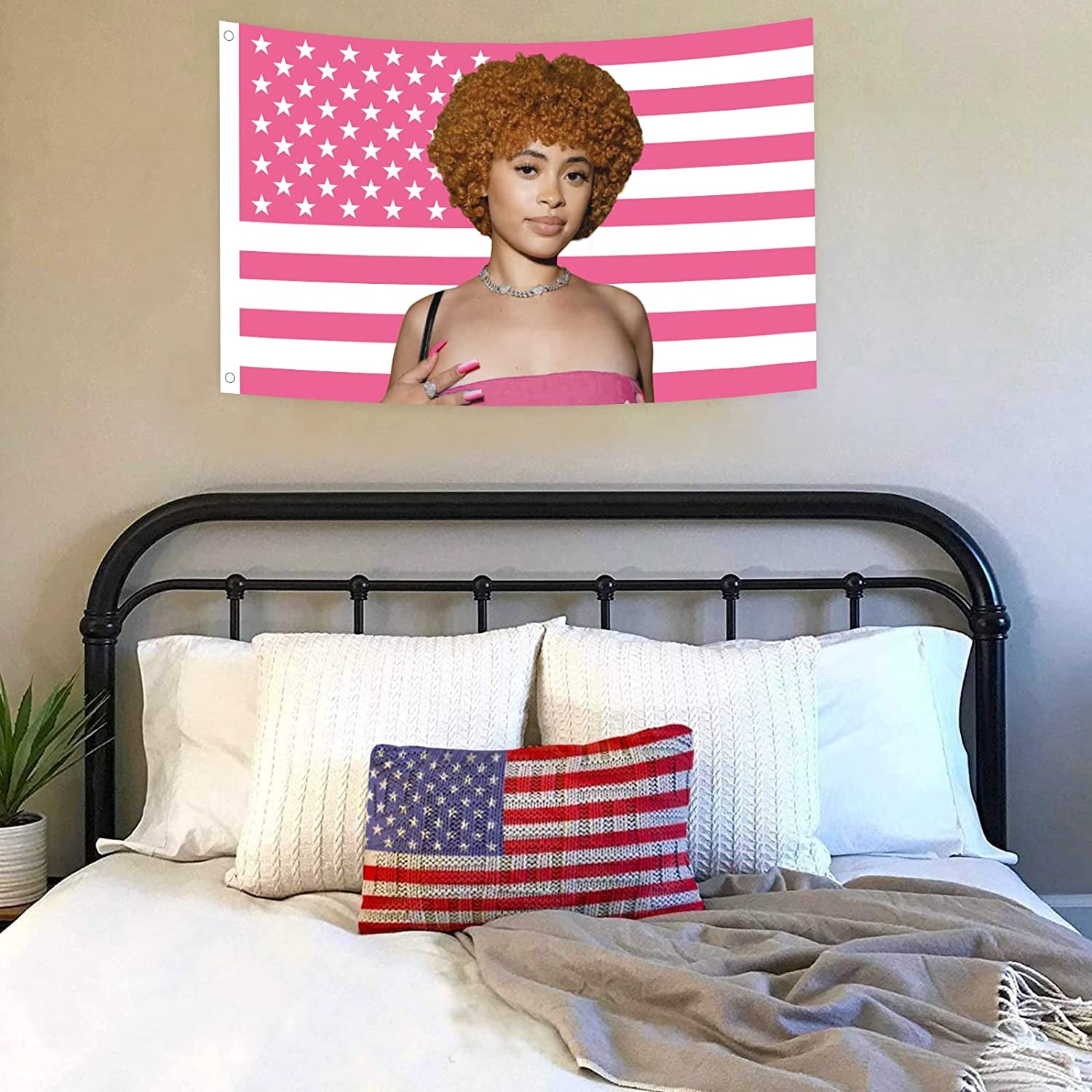 Tapiserie ice rapper spice flag interior exterior pink Casa - Accesorii si Decoratiuni Naty Shop